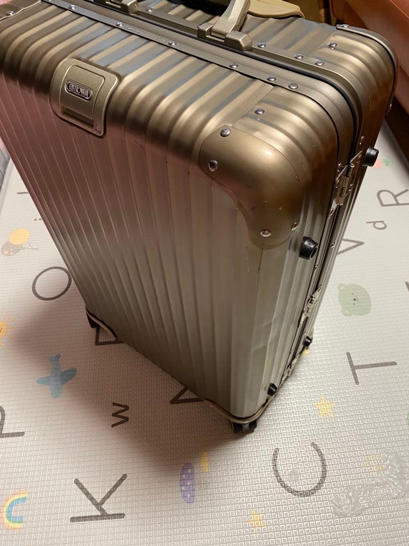 最終値下げ】リモワ トパーズ チタニウム 64L 4輪 TSAロック チェック