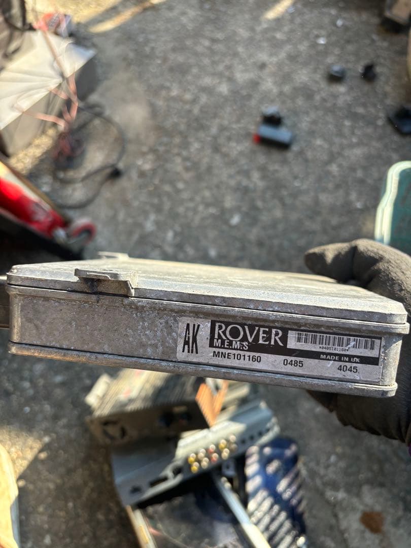 ランドローバー　ECU 2個セット　状態未確認 ランドローバー ECU 2個セット 状態未確認 ランドローバーECU 2個