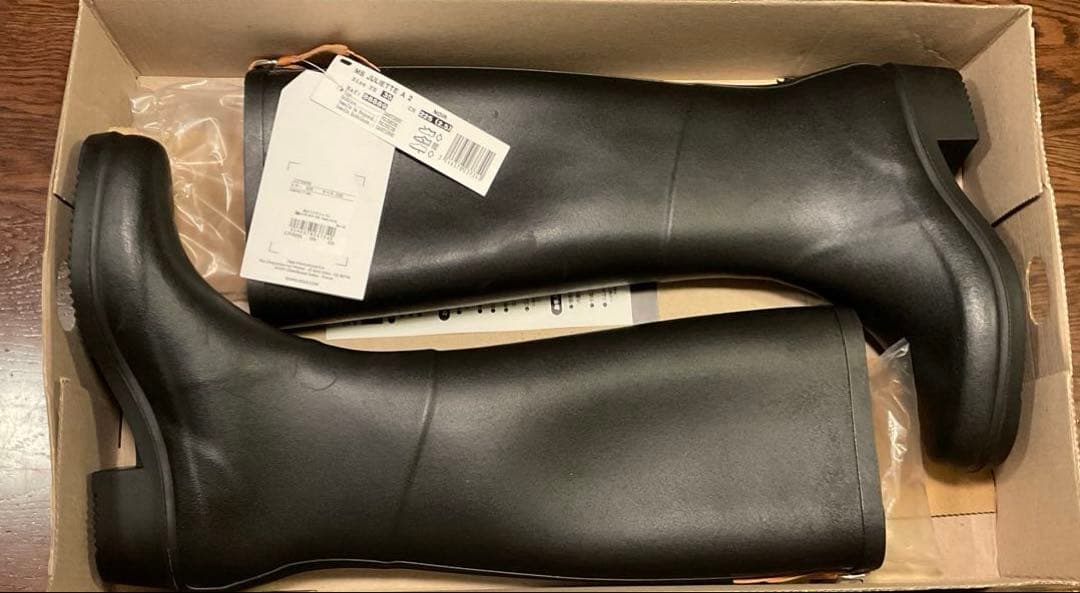 曲線美で美脚に！】未使用AIGLE JULIETTE 22.5cmレインブーツ - メルカリ