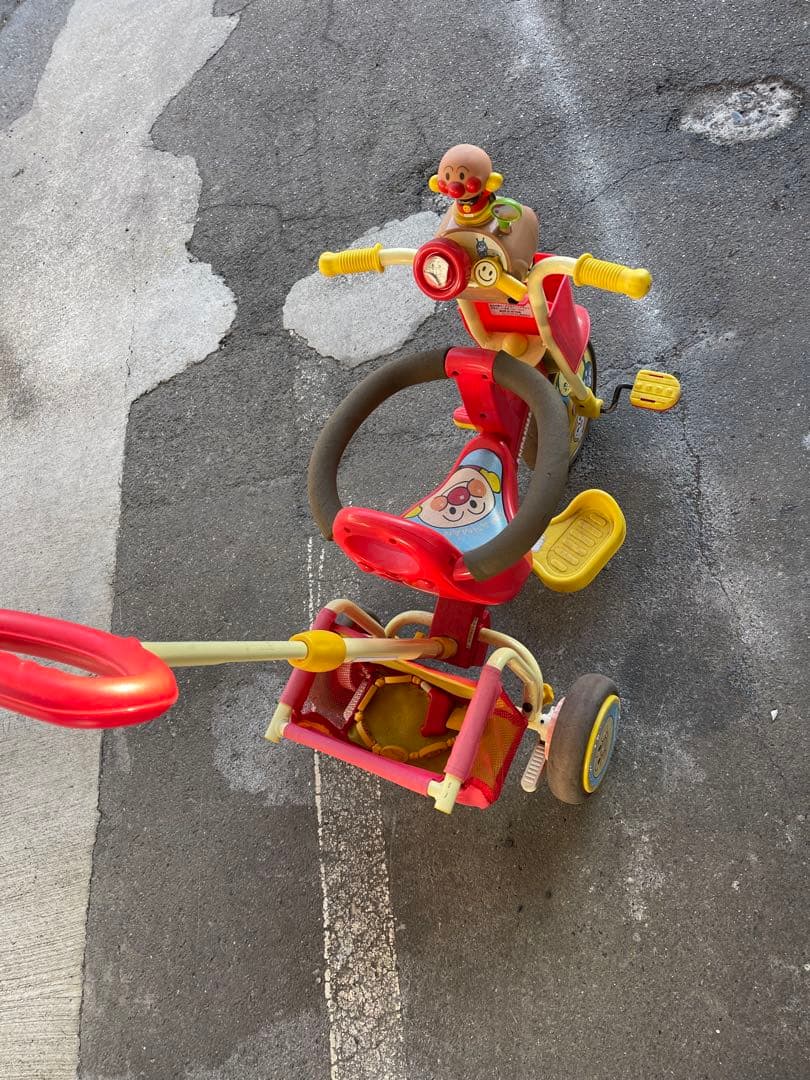 おでかけ三輪車 わくわくアンパンマンごう ピースII レッド - メルカリ