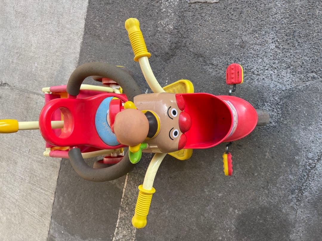 おでかけ三輪車 わくわくアンパンマンごう ピースII レッド - メルカリ