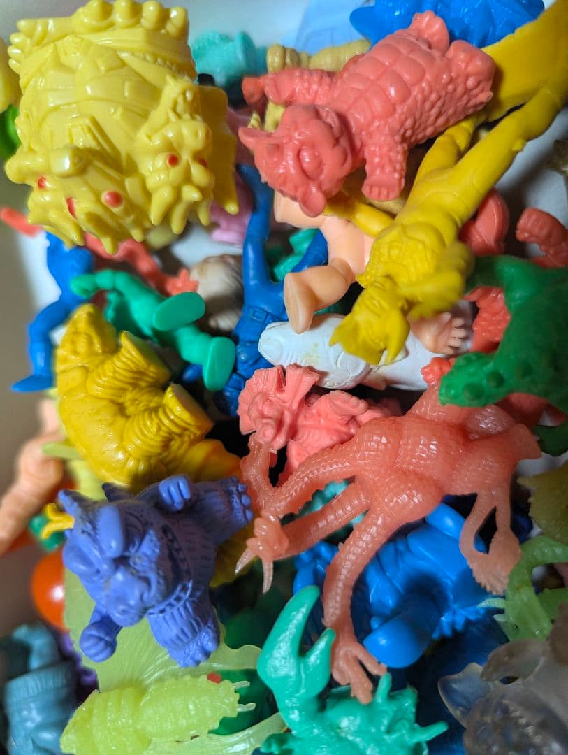 怪獣消しゴム ゴジラ ウルトラ怪獣他②