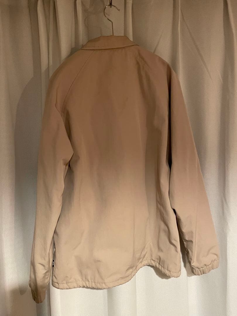 Stussy ベージュ コーチジャケット S (TOKYO限定) - メルカリ