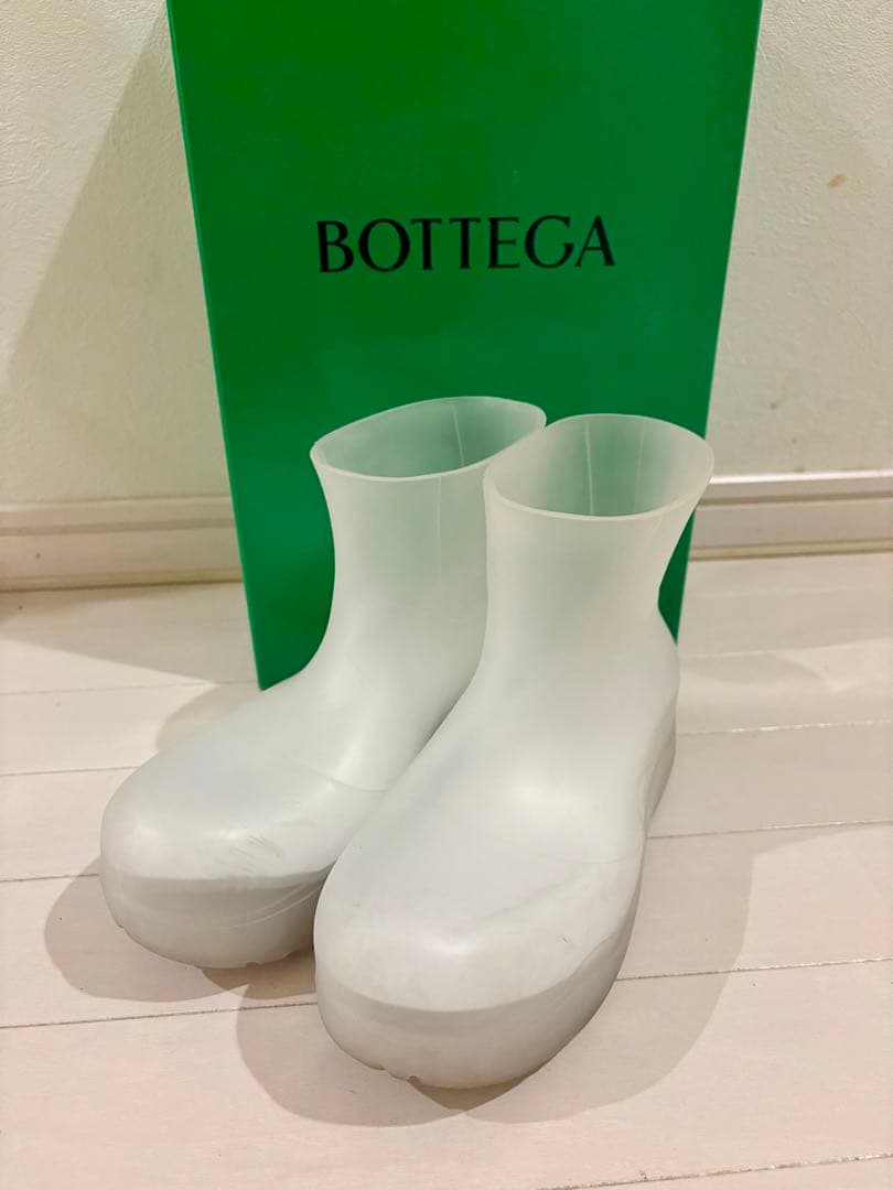 値下げ中！Bottega Veneta パドルブーツ　クリア　37 BOTTEGA VENETA（ボッテガ・ヴェネタ） 【値下げ】BOTTEGA VENETA