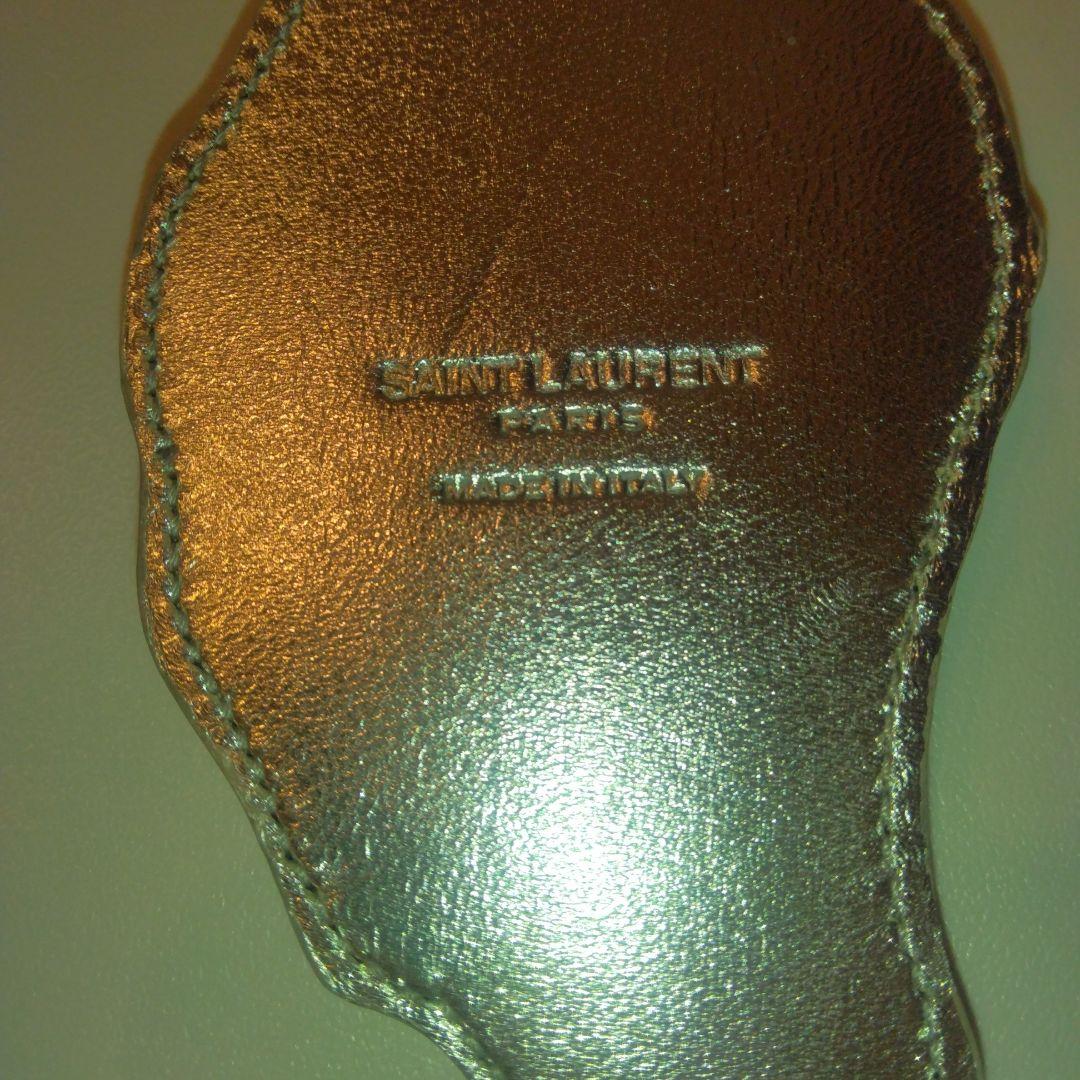 タグ付き未使用品 SAINT LAURENT 恐竜キーホルダー ダイナソー - メルカリ