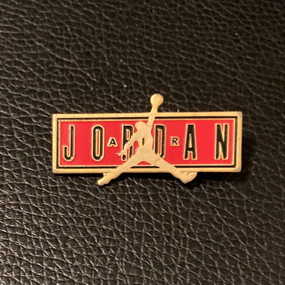jordan マイケルジョーダン ピンバッジ　90s ビンテージ　ピンズ Nike Air Jordan Hang Tag RETRO Jumpman 90s Orange Plastic Keychain
