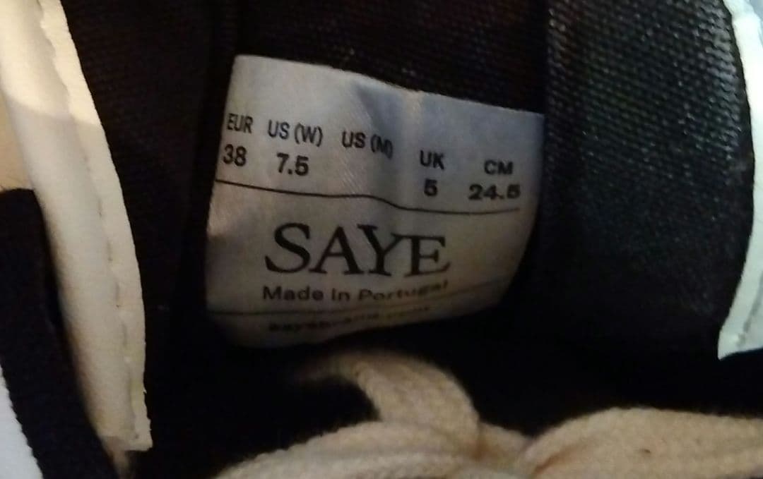 SAYE スニーカー ホワイト/ブラック 24.0cm フレームワーク