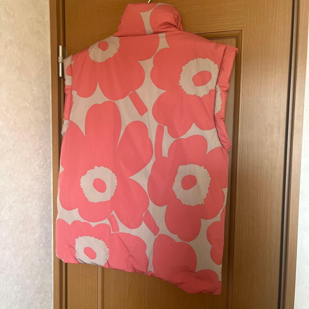 年末sale！marimekko 花柄 ダウンベスト Sサイズ - メルカリ