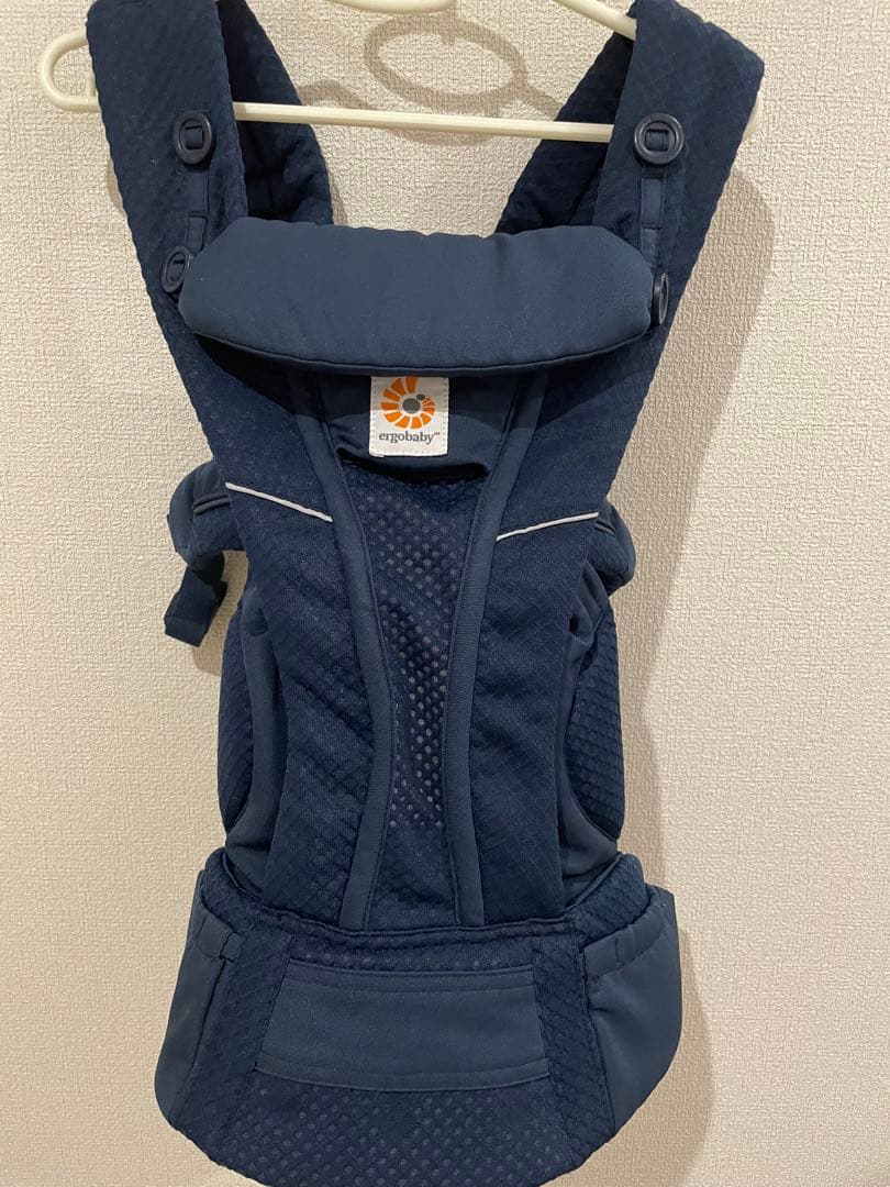 【美品】ergobaby OMNI Breeze 抱っこ紐 ミッドナイトブルー Amazon.co.jp: Ergobaby エルゴベビー 抱っこひも OMNI Breeze