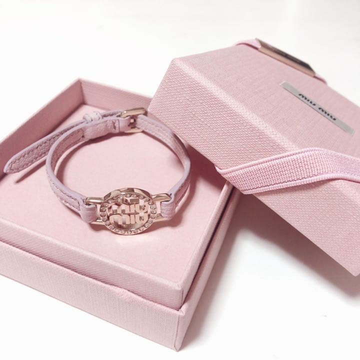 MIUMIU ミュウミュウ マドラスレザー ブレスレット ピンク オパール