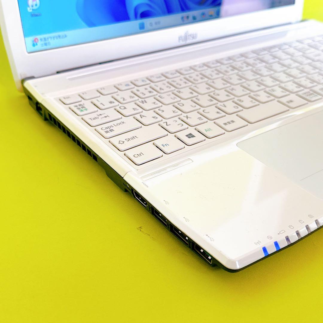 新品SSD&贅沢16GB⭐️ノートパソコンwindows11 カメラ オフィス付