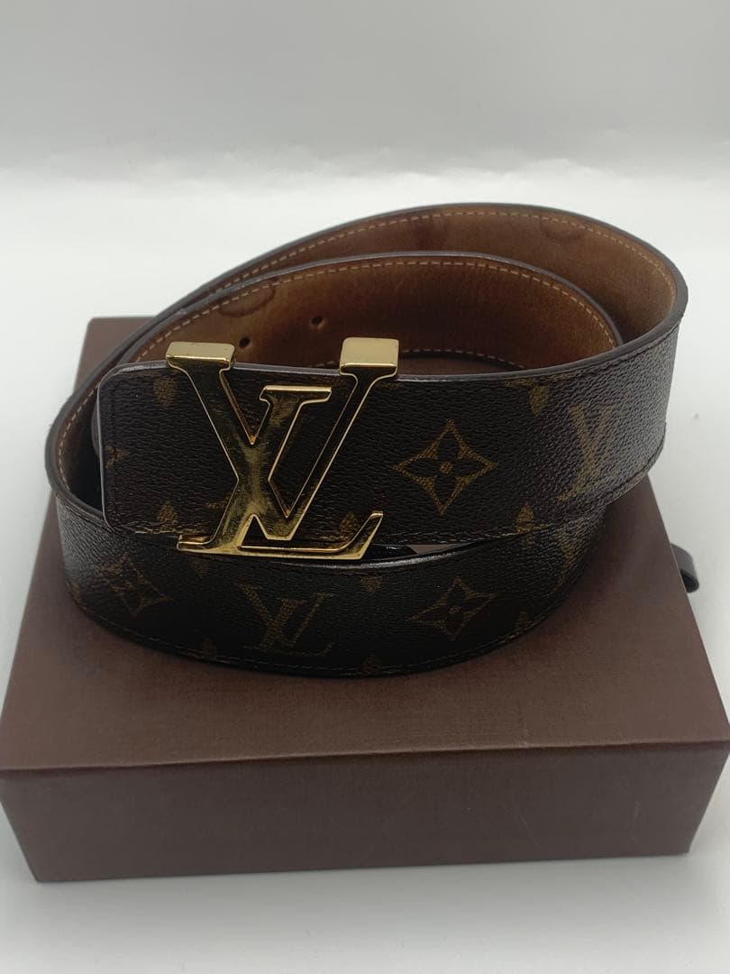 ルイ・ヴィトン モルタルホワイト レザーベルト P55 ルイ・ヴィトン モルタルホワイト レザーベルト P55 - メルカリ