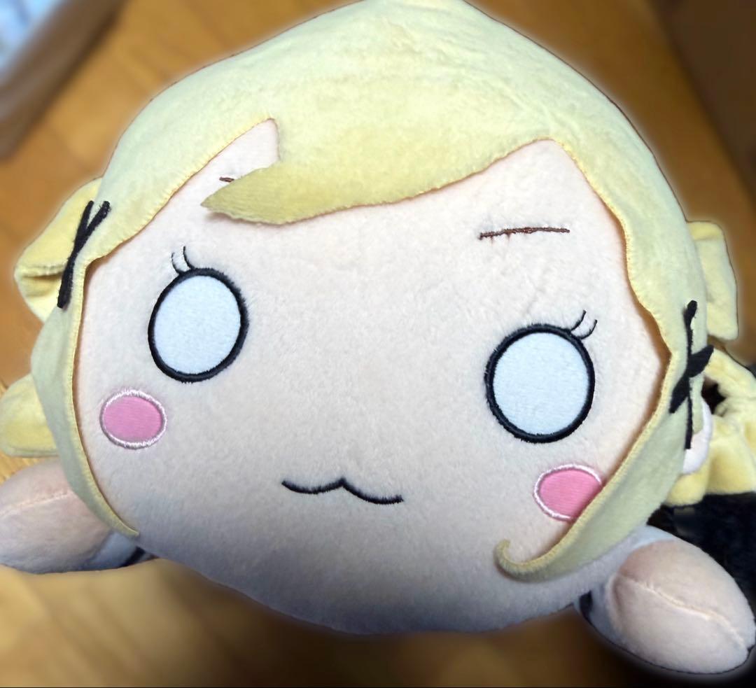 バンドリ メガジャンボ寝そべりぬいぐるみ 市ヶ谷有咲 - メルカリ
