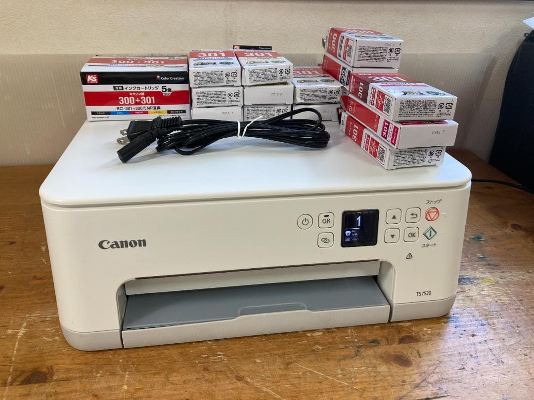 DYSPHORIA NaNA ガラスマウスパッド