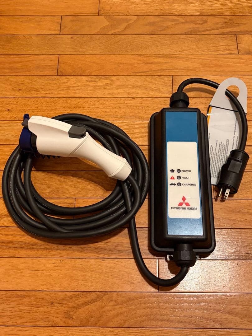 希少100V 美品　三菱 アウトランダー PHEV純正充電ケーブル 三菱純正 アウトランダー用 100V 充電ケーブル｜Yahoo!フリマ（旧