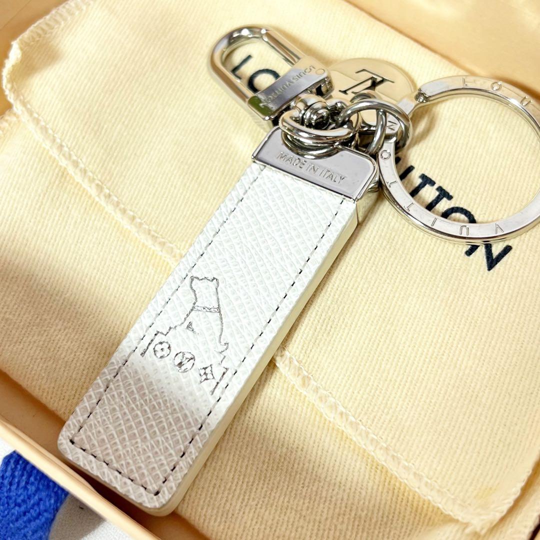 ルイヴィトン キーホルダー 渋谷店限定 ハチ公焼印 ネオLVクラブ M01347