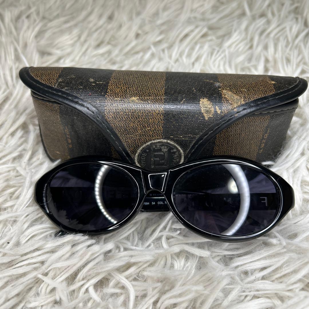 FENDI フェンディ サングラス ケース付　ロゴ　ブラック　シルバー FENDI（フェンディ） サングラス アイウェア メンズ レディース