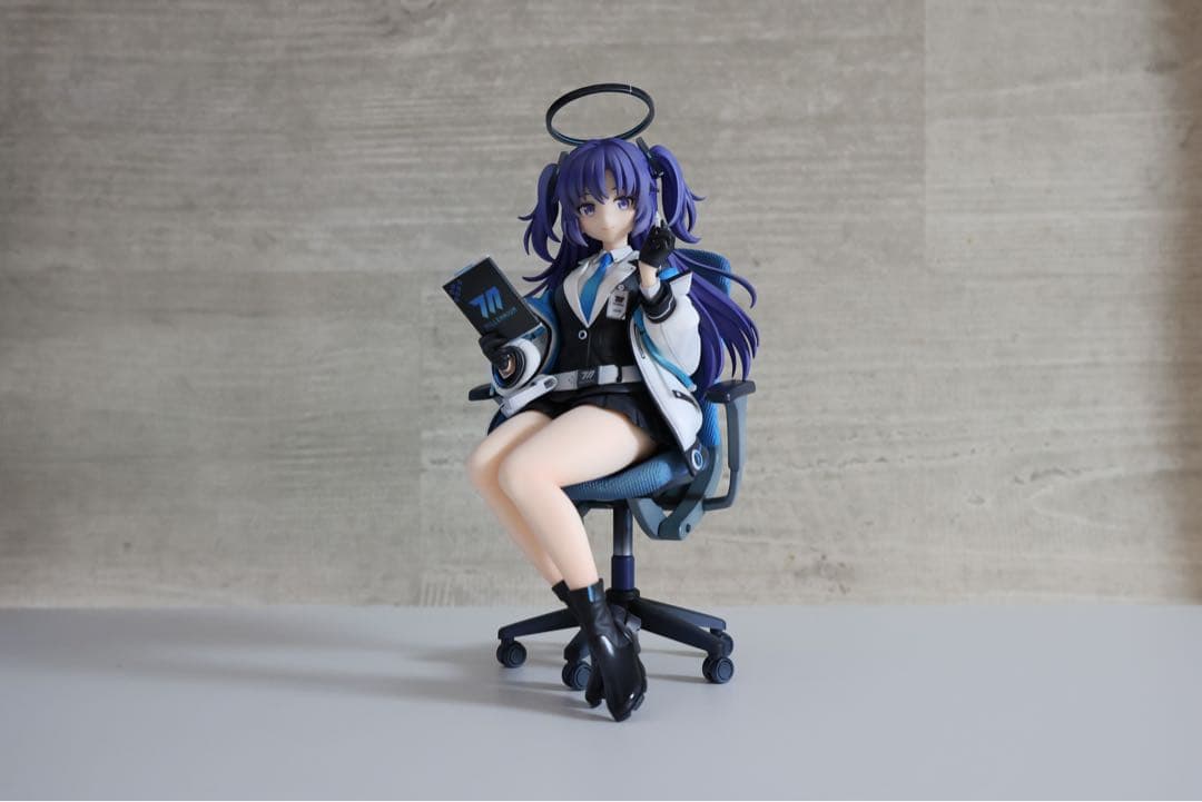 ブルアカ ユウカ~会計の日常~ 1/7完成品フィギュア - メルカリ
