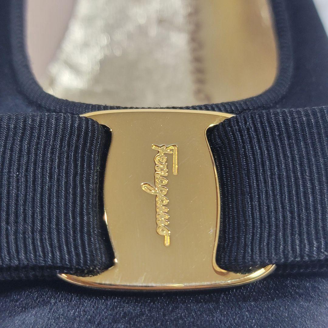 【極美品】FERRAGAMO ヴァラ パンプス 5.5C(23cm) ブラック