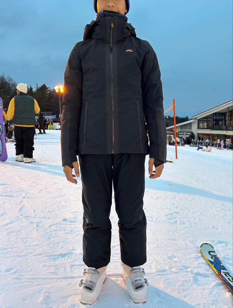 KJUS チュース スキーウェア 上下 150 〜 160cm位 - スキーオンライン