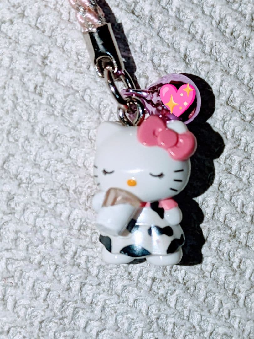 希少廃盤品♡ご当地キティ♡ 蒜山限定♡牧場バージョン牛乳♡根付け
