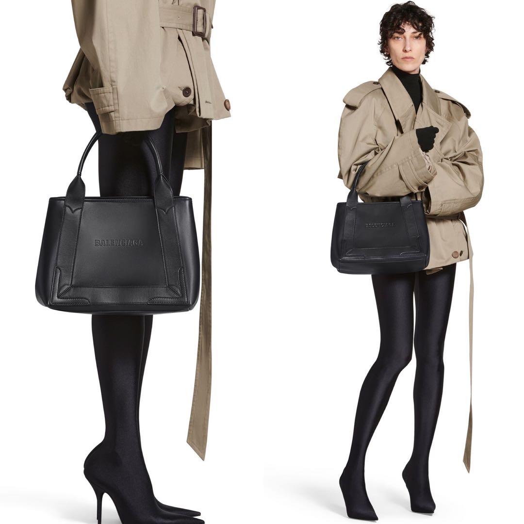 未使用級】バレンシアガ ネイビーカバス S エンボスロゴ オールレザー