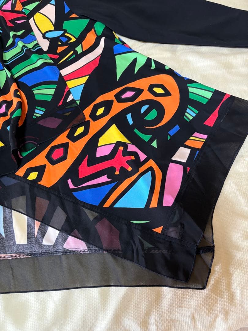 新品未使用』⭐️トクコプルミエヴォル⭐️黒地に前開き陽気なカラフル