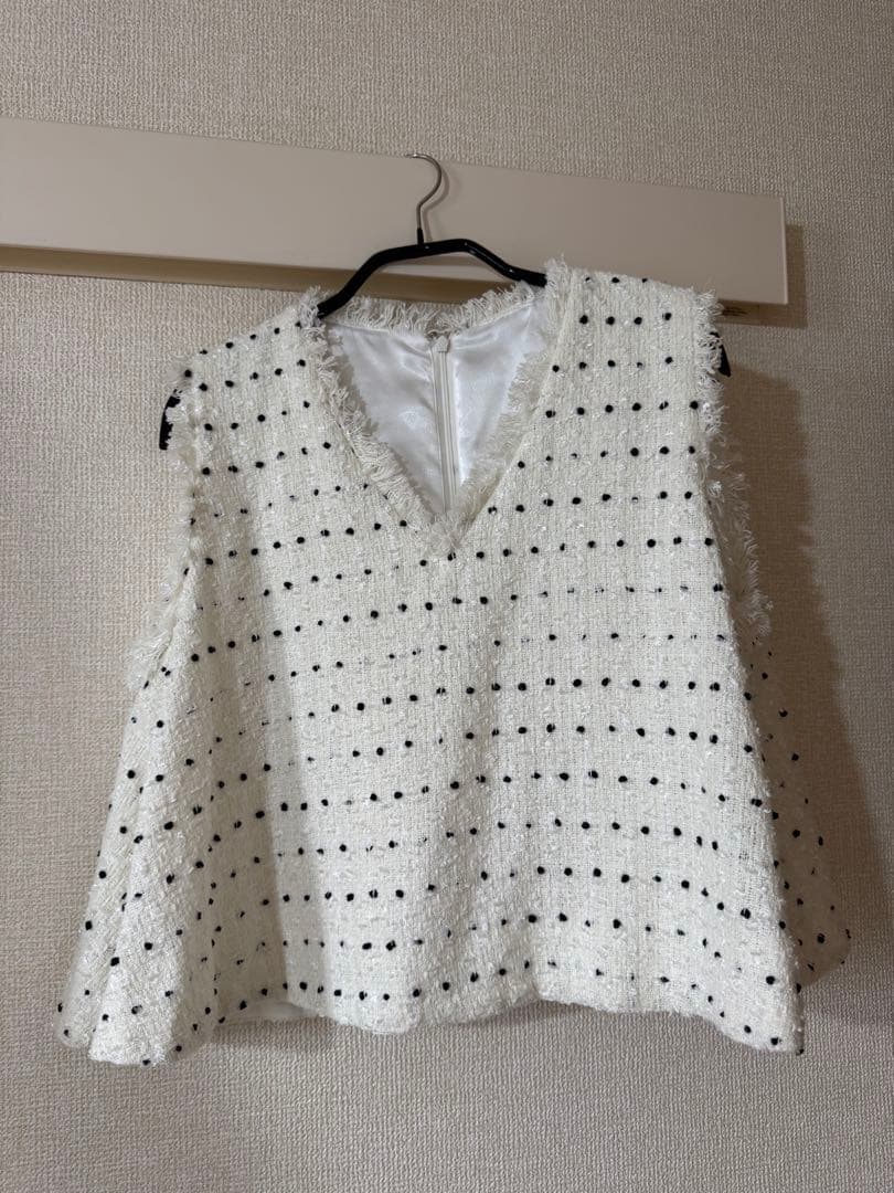 maison de Dolce. キャンディツイードベスト - メルカリ