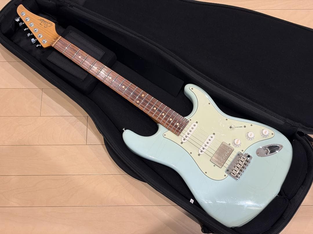 ギター Suhr Classic S Antique Roasted SonicBlue 2024 - Suhr Classic S Antique Roasted - Sonic Blue - Eddie's Guitars
