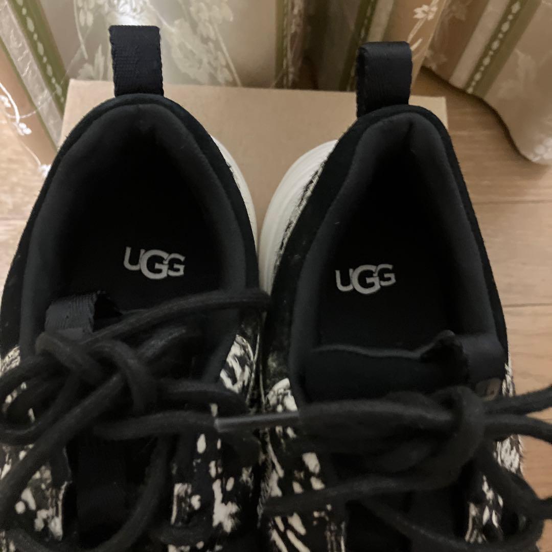 最終価格 UGG アニマルプリント スニーカー - メルカリ