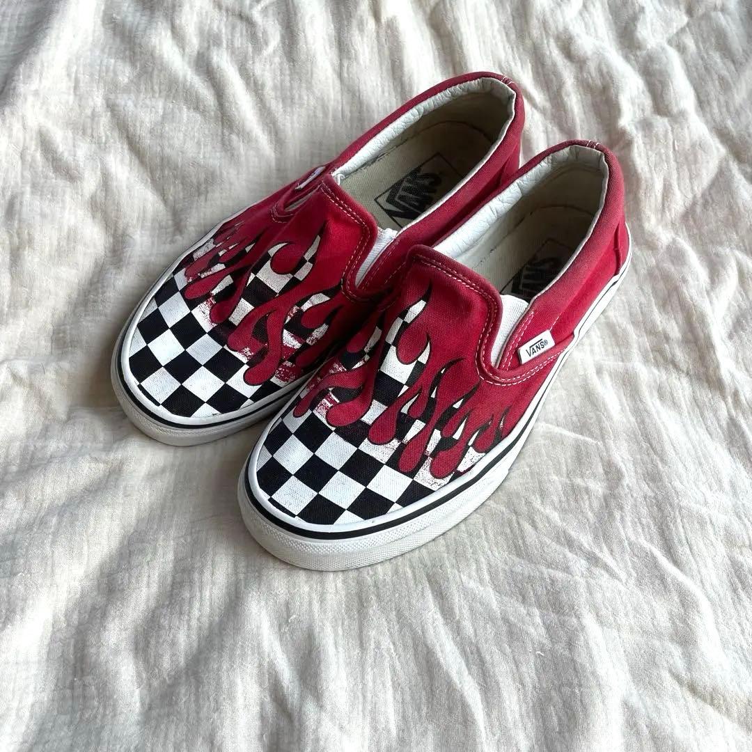 taka愛用✨】VANSスリッポン チェッカー ファイヤフレイム ワンオク