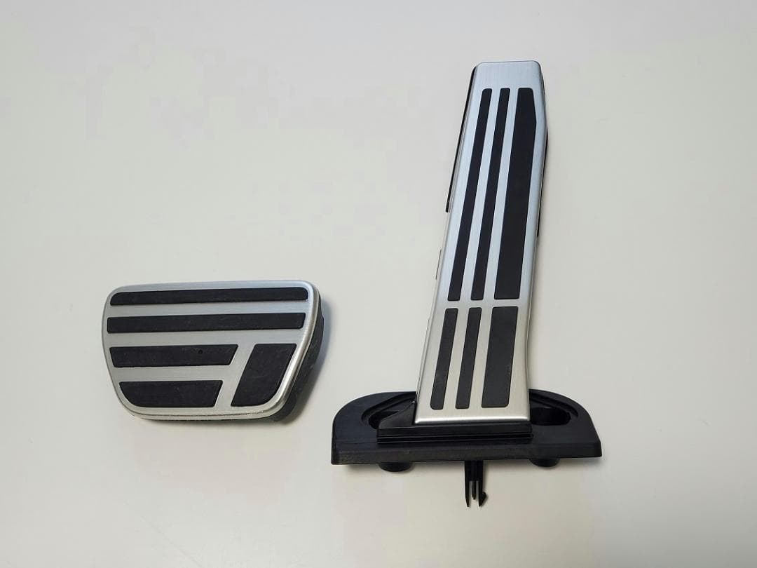 85.80系ハリアーに☆ レクサス純正 アルミペダル2点 R3年11月～ 改良版