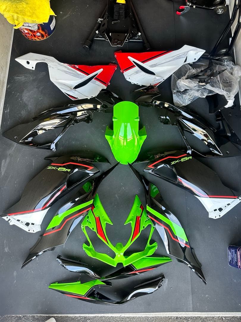 KAWASAKI zx6-r krt 外装セット - メルカリ