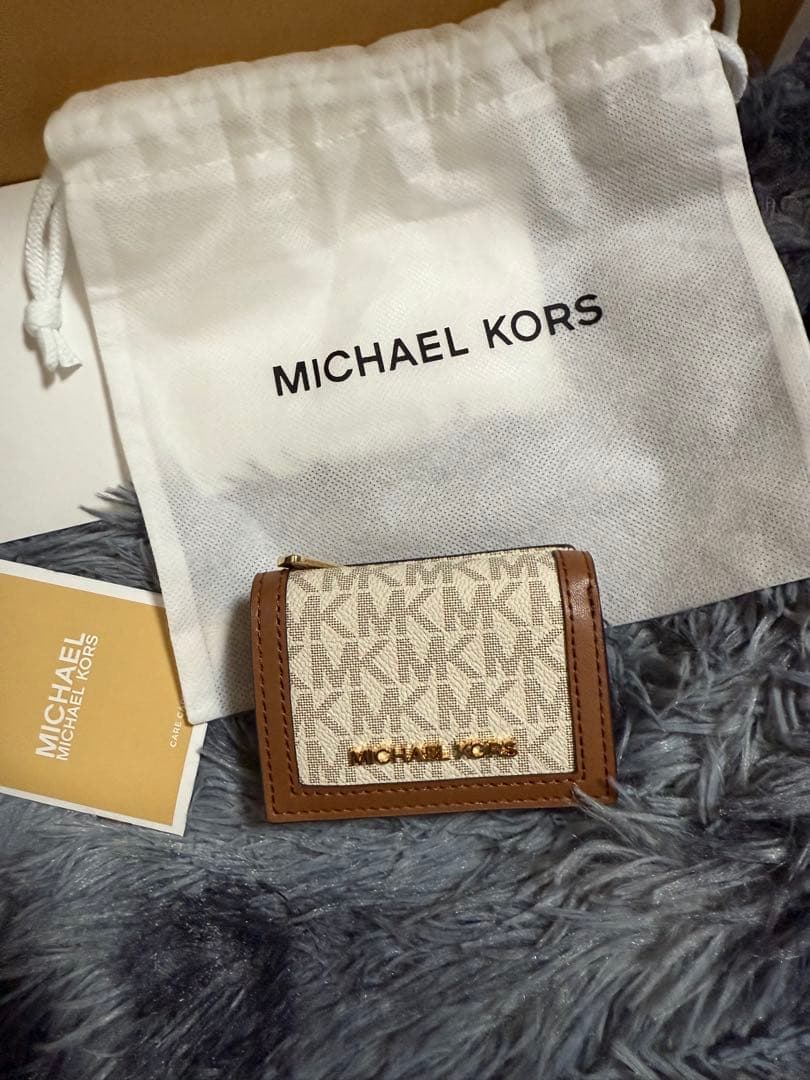 新品 マイケルコース MICHEAL KORS シグネチャーバニラ キーケース