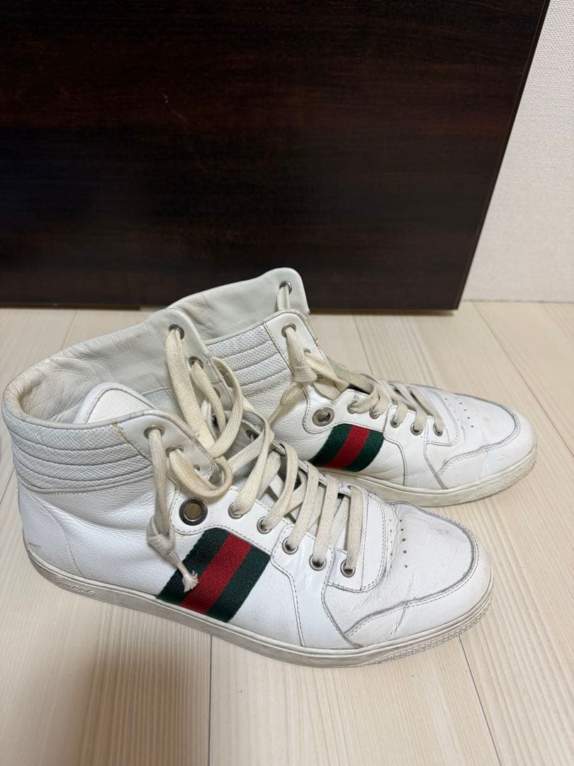 Gucci ホワイト ハイカットスニーカー - メルカリ