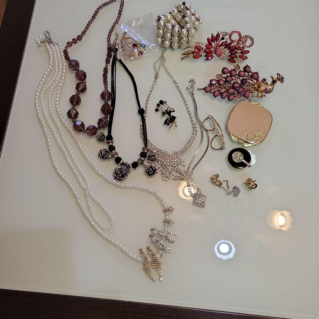 アクセサリ ネックレス イヤリング ブローチなど18点セット - メルカリ