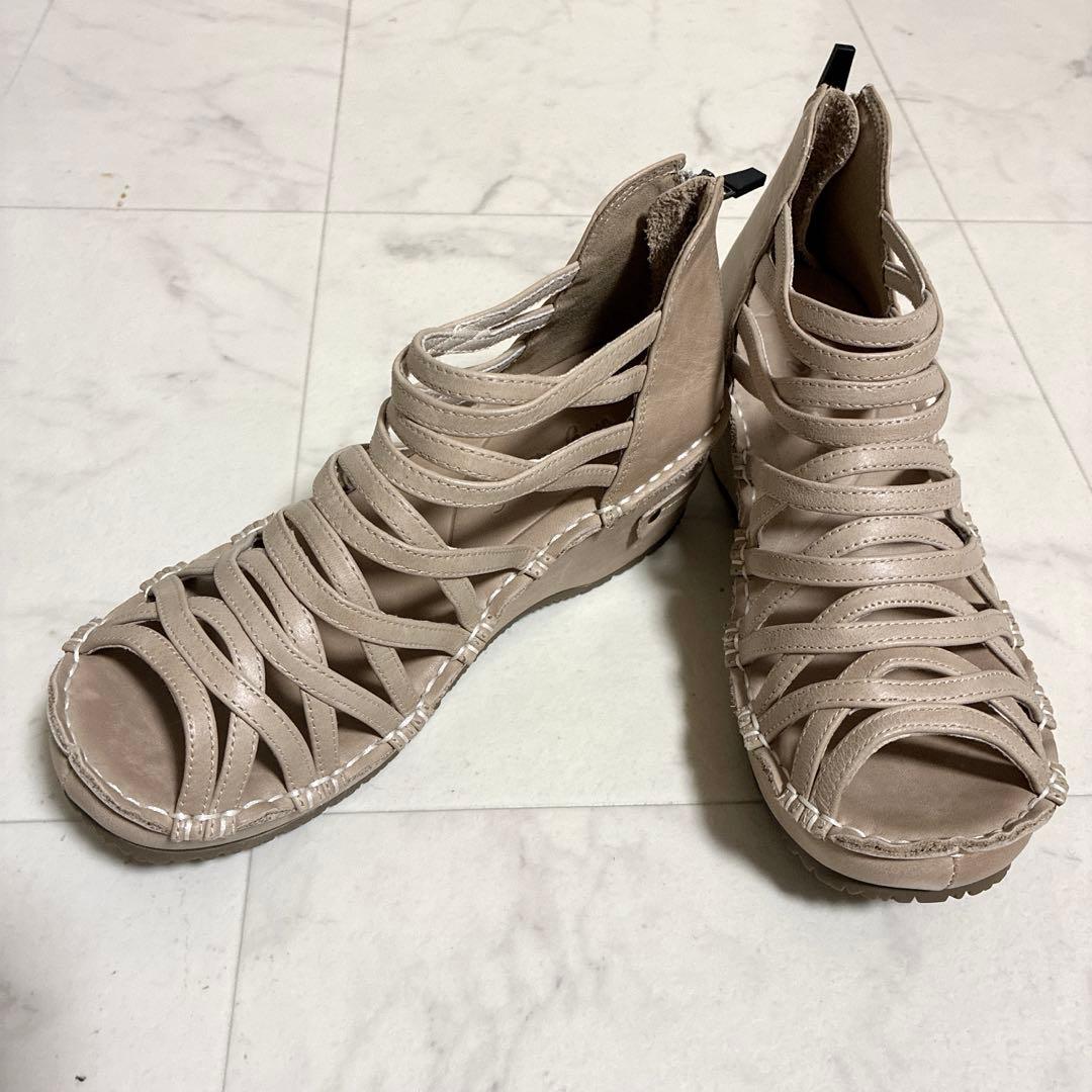 ほぼ新品☆ヒナデイグリーン 厚底 グラディエーター レザーサンダル