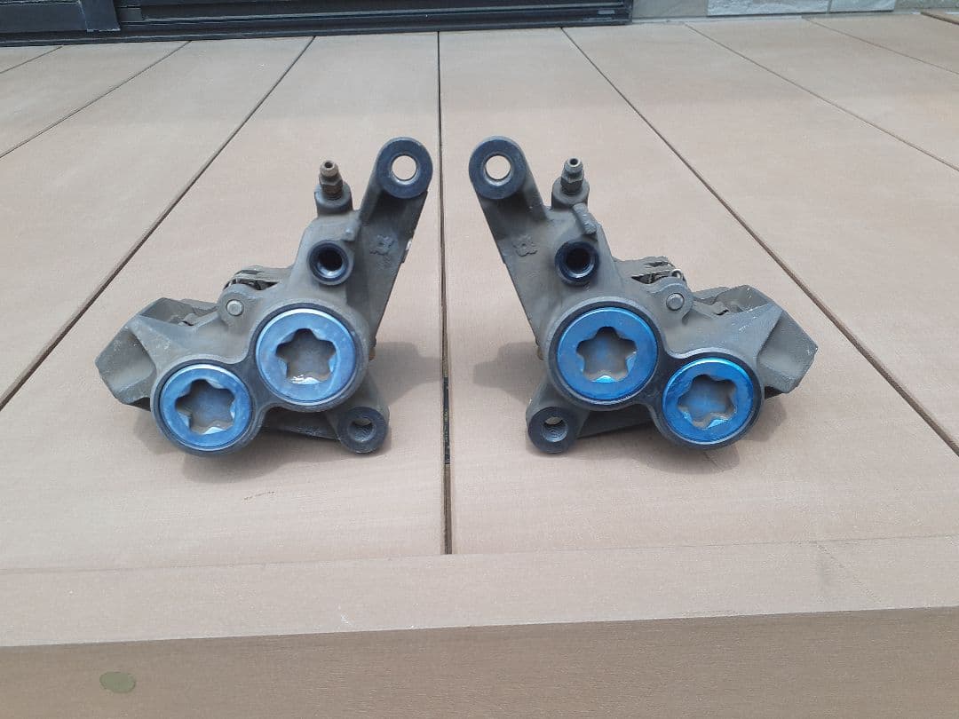 XJR1300 RP03J フロントブレーキキャリパー MOS スミトモ - メルカリ