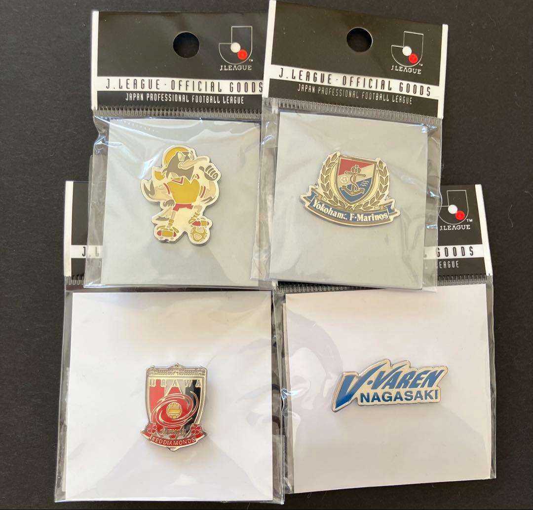 Jリーグ エンブレムピンバッジ 4個 - メルカリ