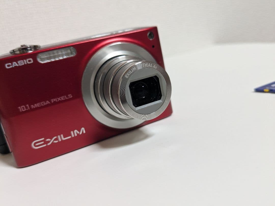 CASIO EXILIM EX-Z200 赤 CCD オールドコンデジ 充電器付 - メルカリ
