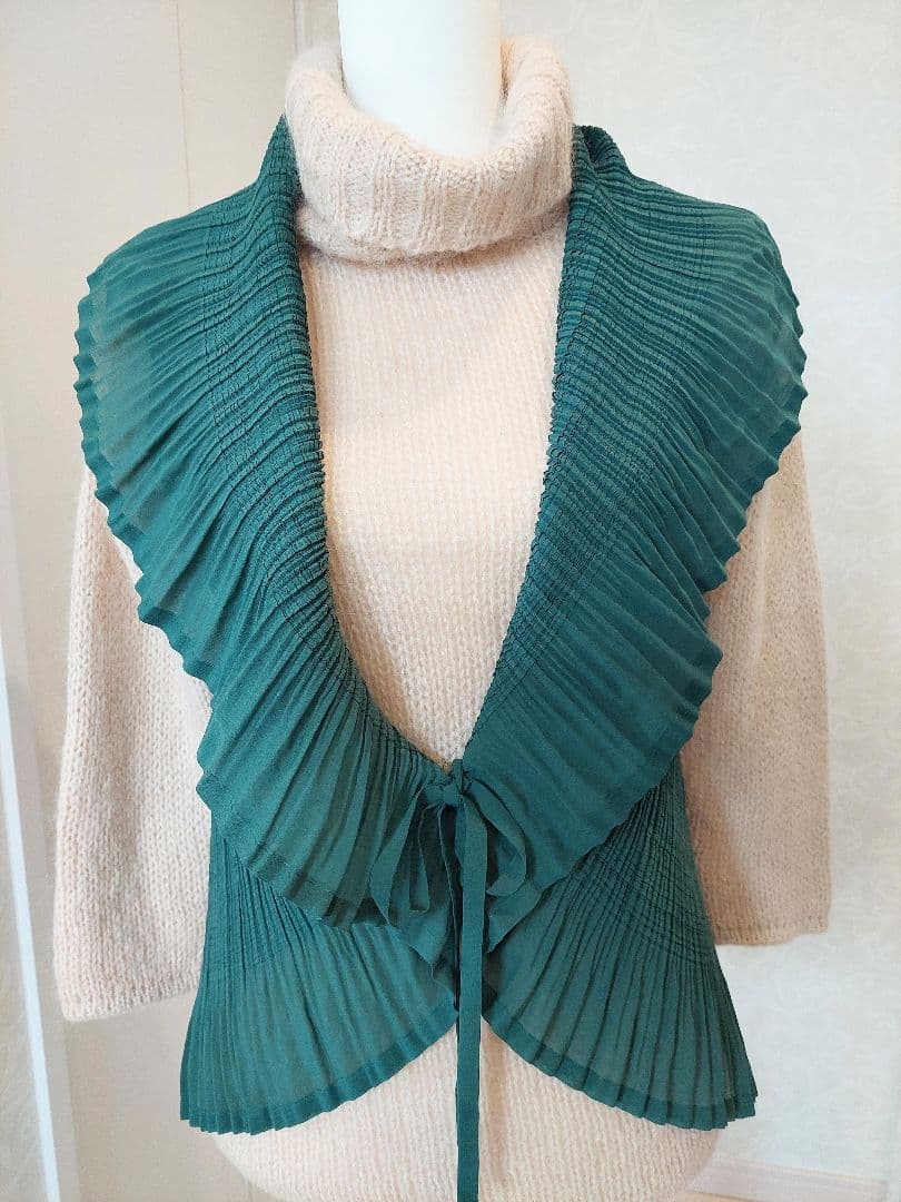 難アリ▪︎ISSEY MIYAKE FETE▪︎ベスト▪︎ストール可能の通販はau