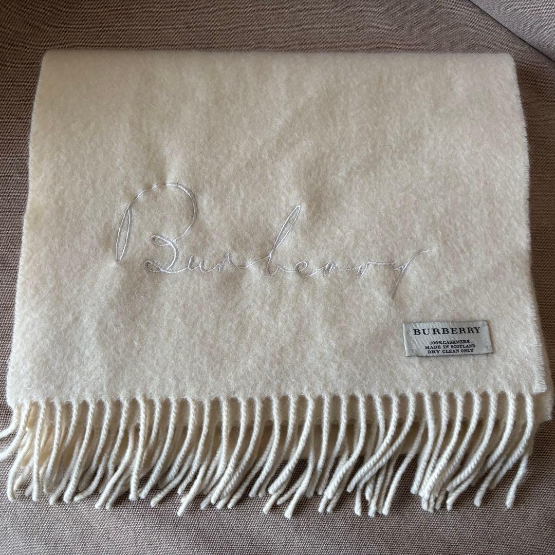 バーバリー BURBERRY カシミヤ ロゴ刺繍マフラー ホワイト - メルカリ