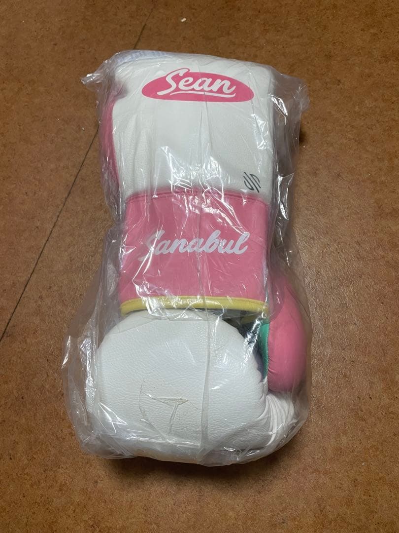 ショーンオマリー　 sanabul cotton candy gloves Suga Sean O'Malley Cotton Candy Boxing Gloves | Sanabul