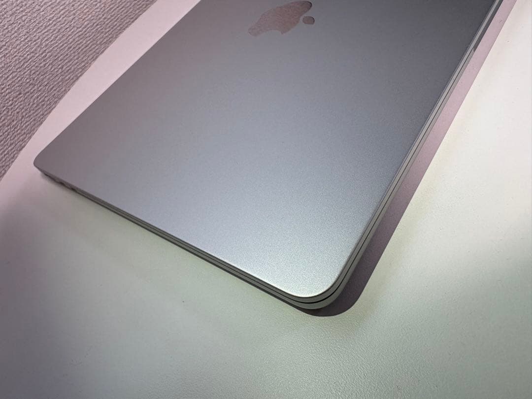 MacBookAir13インチ 24GB 512GB 25年9月購入 充放電3回