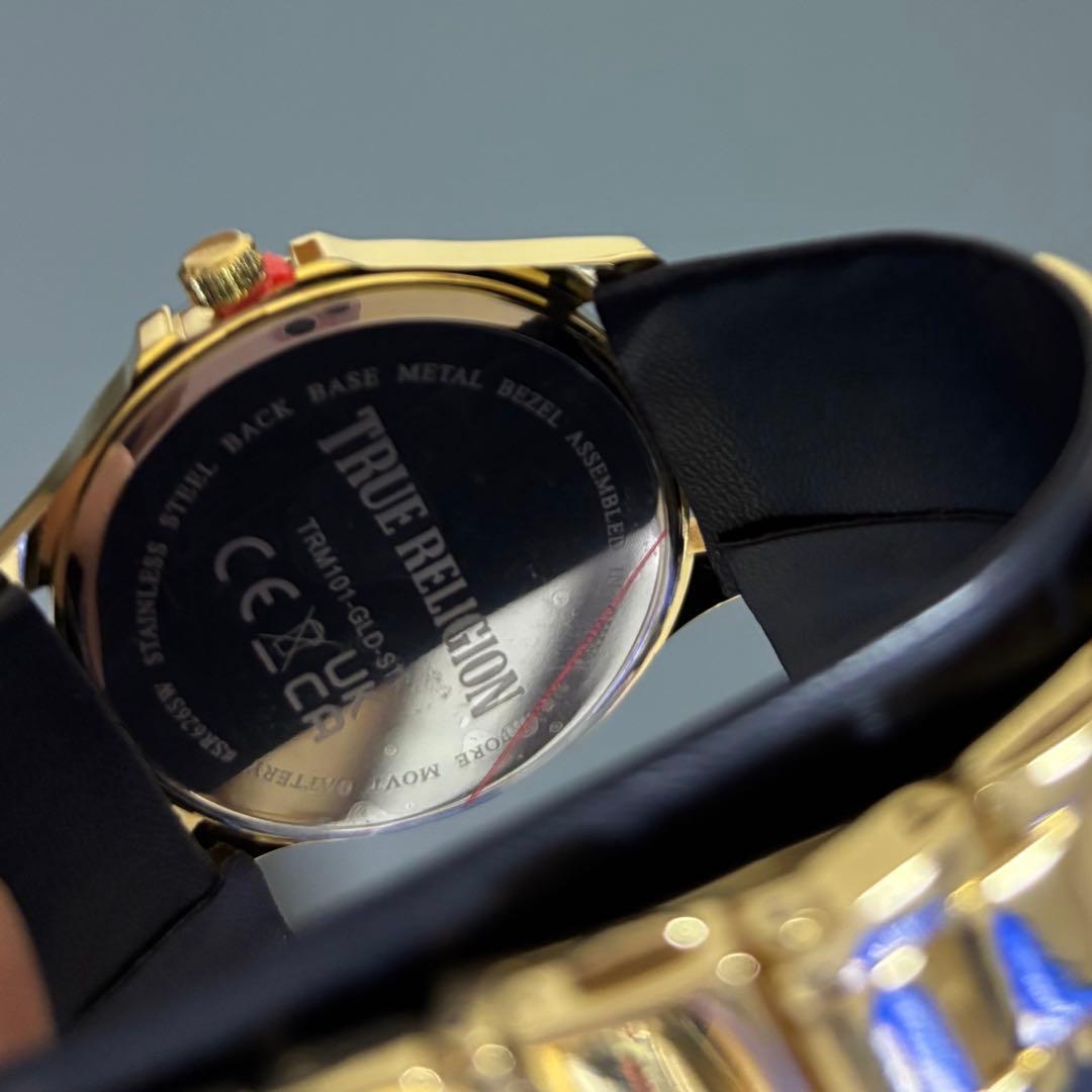 TRUE RELIGION ゴールド ブラック時計 - メルカリ