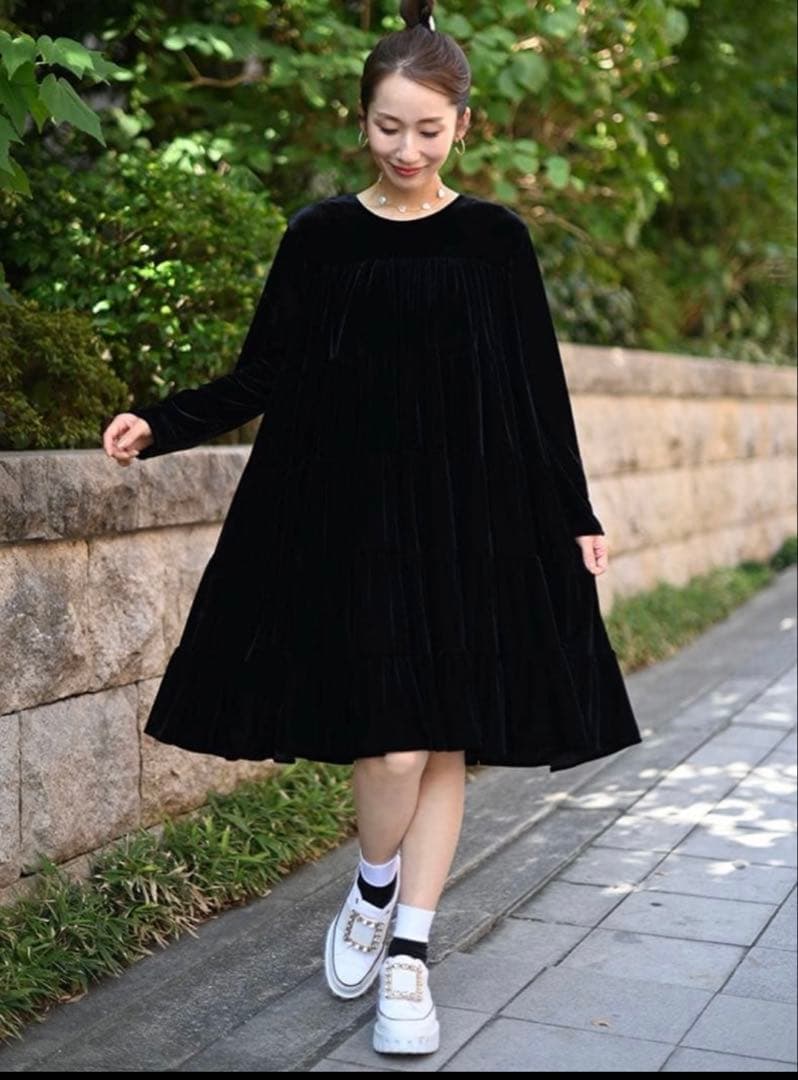 トレフルプラスワン ベロアワンピース ブラック - メルカリ