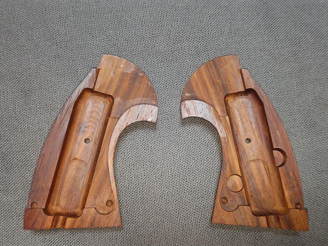 東京マルイ コルトパイソン用 木製グリップ 紫檀製 キャロムショット