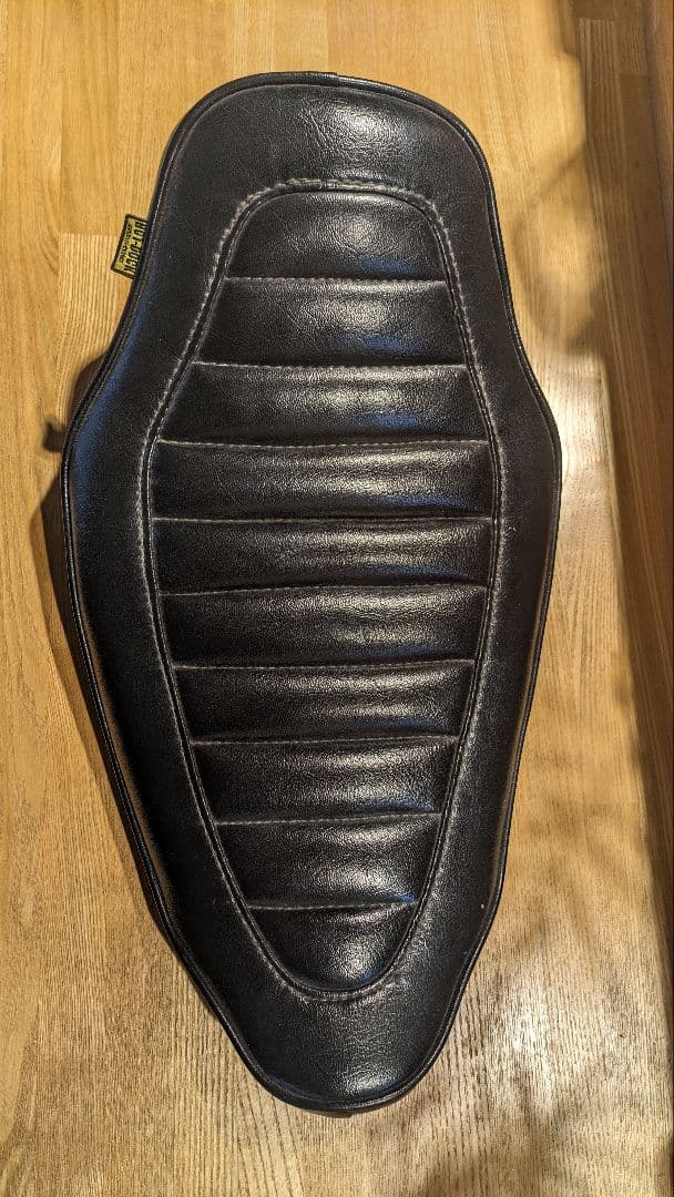 ハーレー スポーツスター 〜03 ホットドック シート - メルカリ