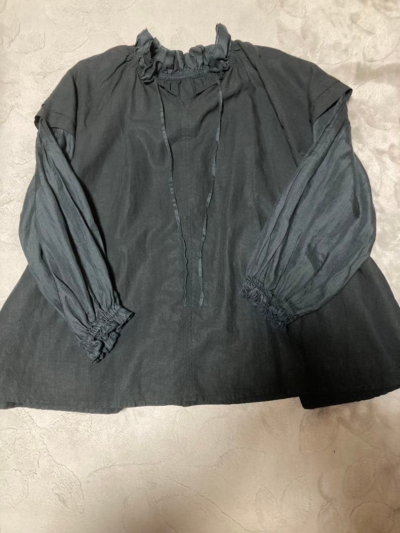 ネストローブ リネンラミーフリル2wayブラウス2025