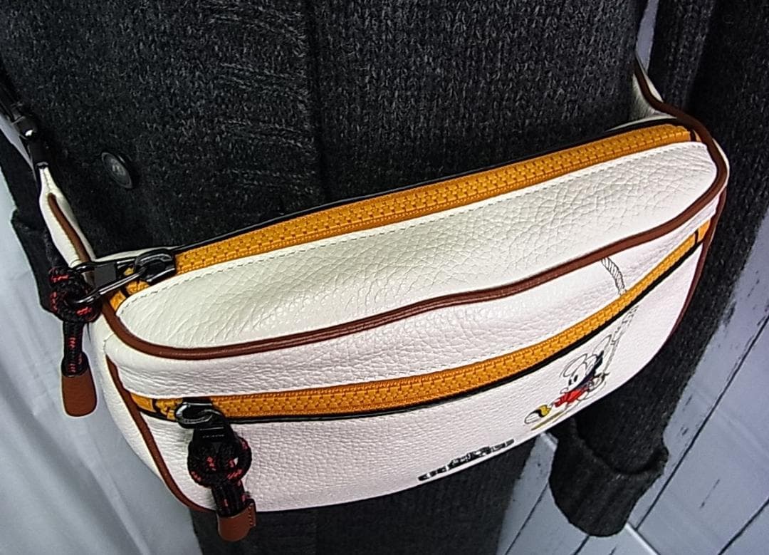 正規美品コーチxDisneyコラボ ウエスト＆ボディバック 3747 ミッキー